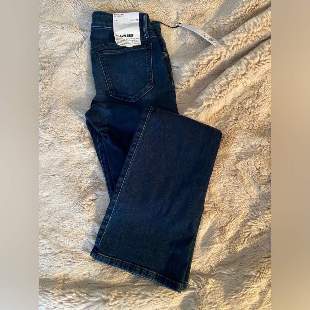 NWT The Icon mid rise boot cut